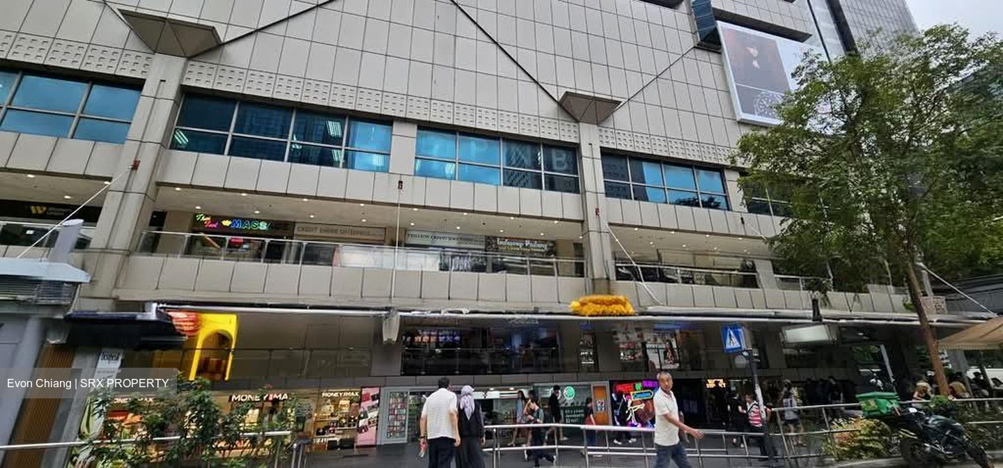Lucky Plaza (D9), Shop House #556774711